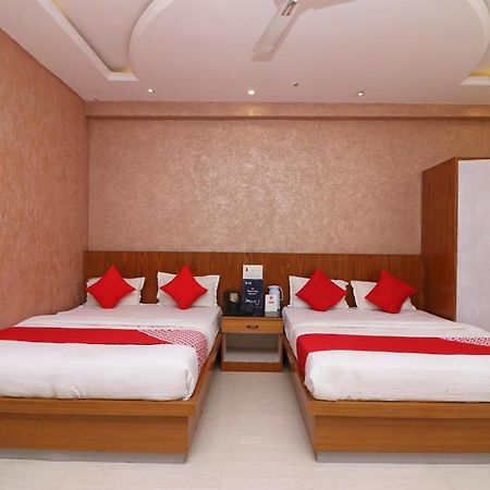 Hotel O G K Palace Bodh Gaya Exterior photo
