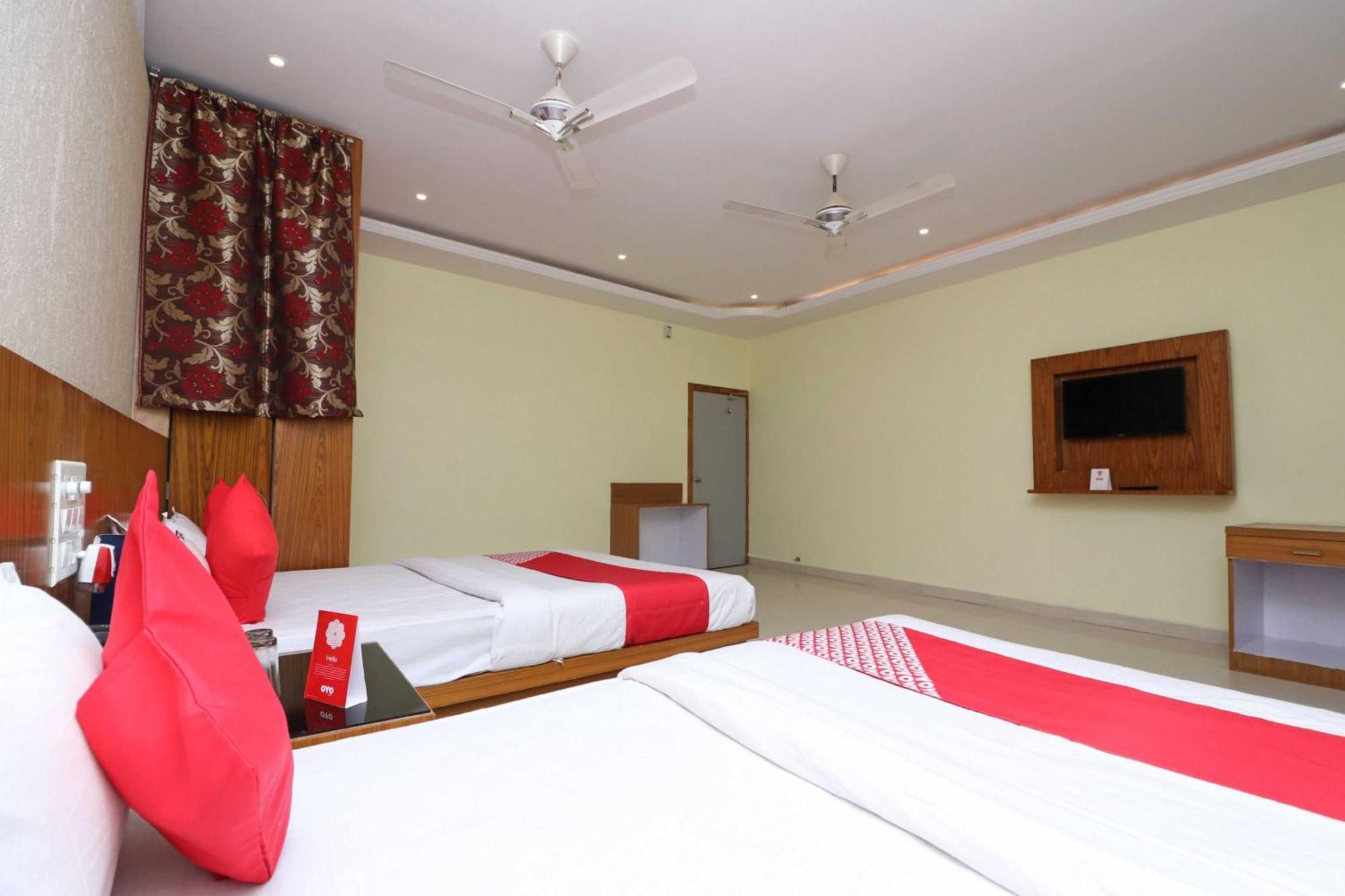 Hotel O G K Palace Bodh Gaya Exterior photo